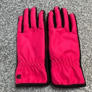 ISOTONER Womens Smart touch Bright Pink BlackTrim Gloves touchscreen compatible